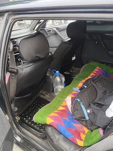 gets машина: Toyota Carina E: 1995 г., Универсал — 6