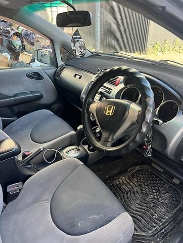 гак айон с: Honda Fit: 2005 г., 1.3 л, Вариатор, Бензин, Хэтчбэк — 5