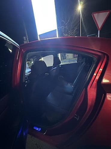 продажа форестер: Mazda 3: 2006 г., 1.6 л, Механика, Бензин, Седан — 6