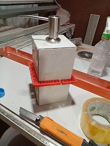 Буюртмага эшиктер: Дубалдарды коюу үчүн даярдоо, Дубалдарды грунттоо үчүн даярдоо, Плиткаларды кесүү | Карапа плиткасы, Керамогранит плиткасы, Мозаика плиткасы | Тикелей төшөө, Диагоналдуу төшөө, Горизонталдуу төшөө 6 жылдан ашык тажрыйба — 3