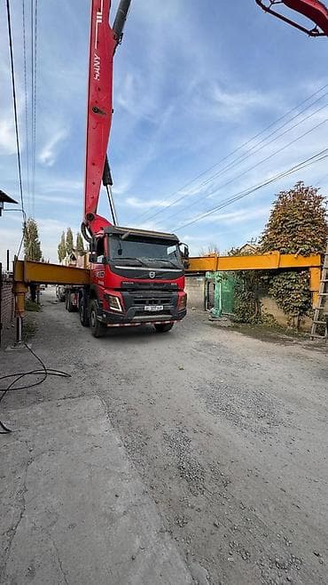 Ремонт и строительство: Бетононасос, Volvo, 2019 г., более 60 м — 1