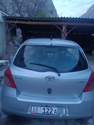 Toyota Yaris: 2009 г., Хэтчбэк