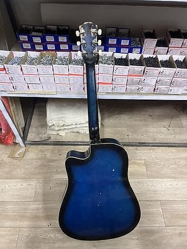 Гитары: Акустическая гитара с вырезом 41 размера (формат Dreadnought Cutaway) — 2