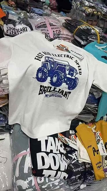 Женская обувь: Футболки с принтами, унисекс - Модели: базовые футболки с коротким — 4