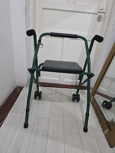Пожилые/реабилитационные ходунки с сиденьем и колесами - Тип