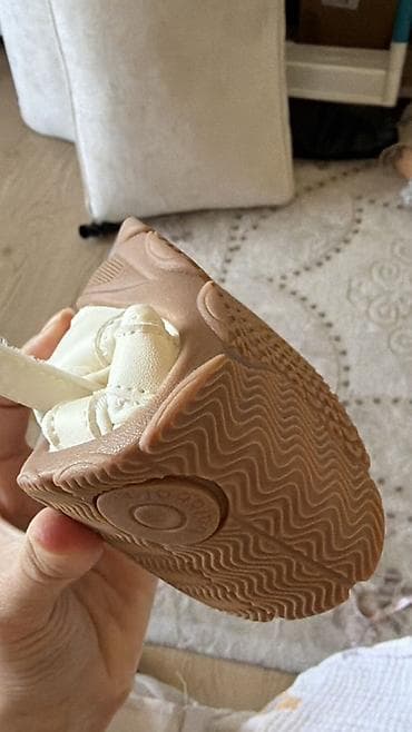 Детская обувь: Детские кроссовки Balabala, размер 26. Подойдут ребенку лет 4-5-6 - — 6