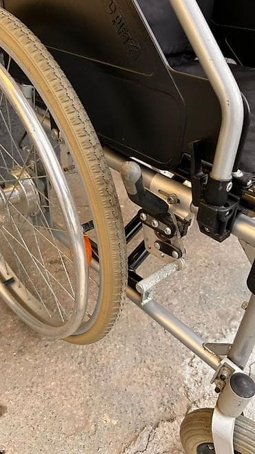 кроват бу: Кровать медицинская, коляска пр-во германиЯ, 25000 у кровати подъем — 10