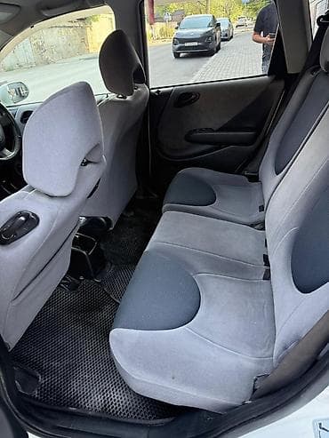 Продажа авто: Honda Fit: 2002 г., 1.3 л, Автомат, Бензин, Хэтчбэк — 2