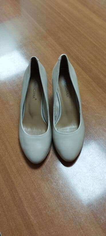 женские брендовые туфли недорого: Элегантные женские туфли Cardiociana светло-бежевого цвета — 5