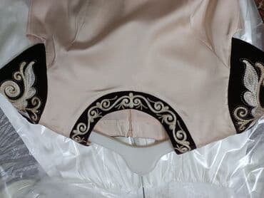 прокат карнавальных костюмов в бишкеке бишкек: ПРОДАЮ платье в национальном стиле. После химчистки, одевала 1 раз — 4