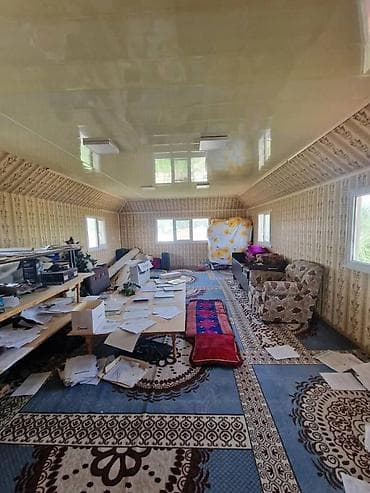 Комнаты: Очень срочно!!! Продаётся жилой дом 274кв м с большим двором и — 8