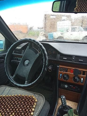 Унаа: Mercedes-Benz W124: 1990 г., 2.3 л, Кол менен иштөөчү, Бензин — 3