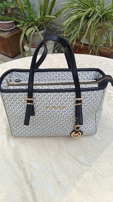 купить песочные часы: Сумка-тоут Michael Kors с монограммой MK - Модель: жесткая — 2