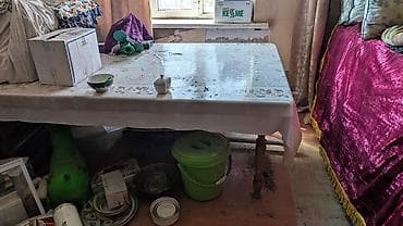 стол длинный: Большой стол прямоугольной формы: - Конструкция: классическая, на — 1