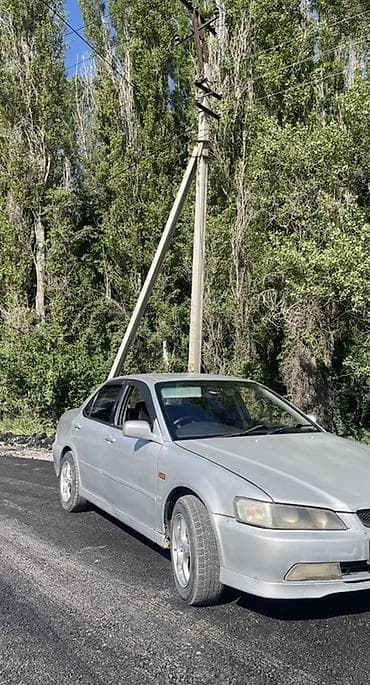 воздушный апарат: Honda Accord: 2000 г., 1.8 л, Автомат, Бензин, Седан — 3