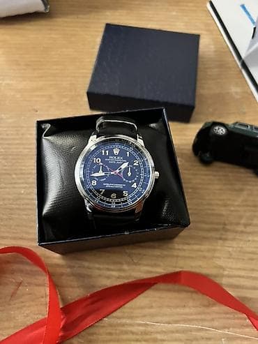 Зер буюмдар: Наручные часы с синим циферблатом и кожаным ремешком Есть коробка — 1