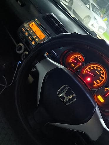 года фит: Honda Fit: 2005 г., 1.3 л, Вариатор, Бензин, Хэтчбэк — 3