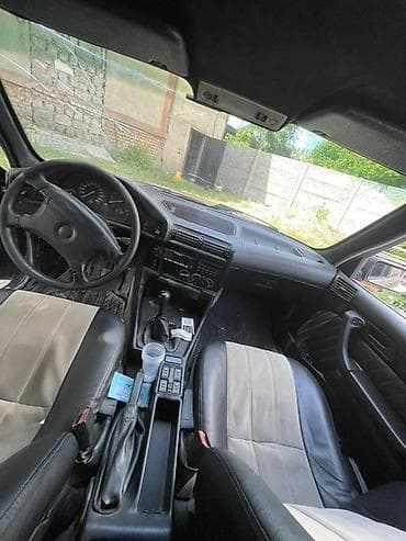 BMW 5 series: 1993 г., 2.5 л, Механика, Бензин, Седан