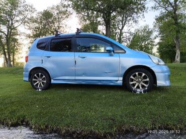 резина на фит: Honda Fit: 2002 г., 1.3 л, Вариатор, Бензин, Хэтчбэк — 3