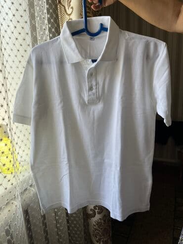 белый рубашки: Белый батник, поло новый, мужской, размер 44-46, можно в школу, на — 2