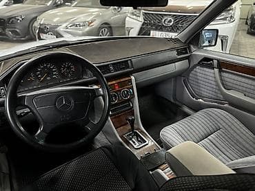 mercedec 124: Mercedes-Benz W124: 1992 г., 2.3 л, Автомат, Бензин, Универсал — 7