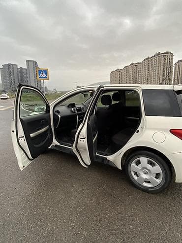 Продажа авто: Toyota Ist: 2003 г., 1.3 л, Автомат, Бензин, Хэтчбэк — 5