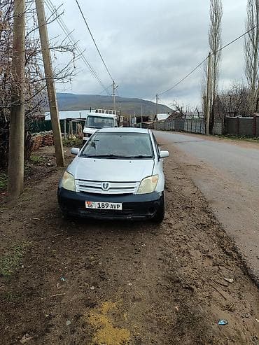 купить опель вектра б: Toyota Ist: 2002 г., Хэтчбэк — 9