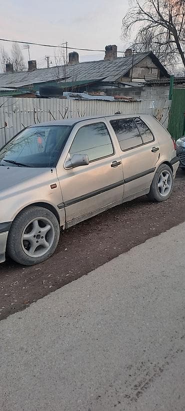 Volkswagen Golf: 1994 г., 1.8 л, Механика, Бензин, Хэтчбэк — 3