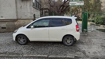 ключ honda: Honda Fit: 2002 г., 1.3 л, Автомат, Бензин, Хэтчбэк — 3