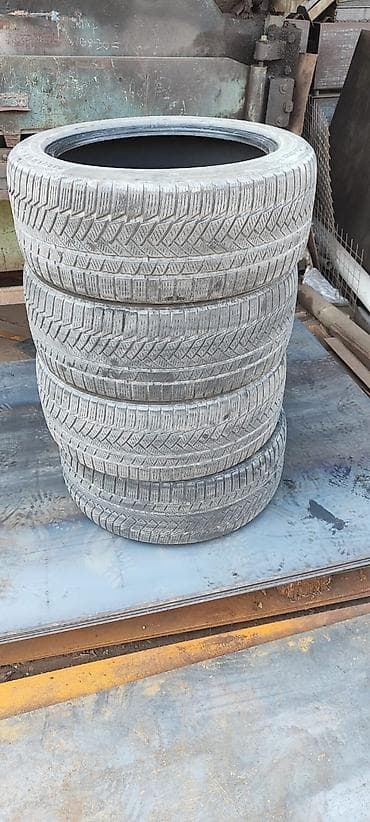 Комплект зимних шин Continental - Размер: 245/45 R18 - Индекс