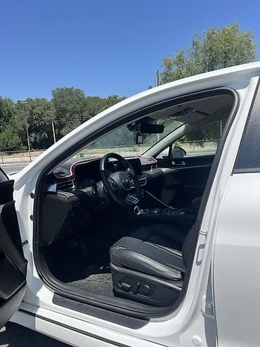 Kia K5: 2020 г., 2 л, Автомат, Гибрид, Седан — 6