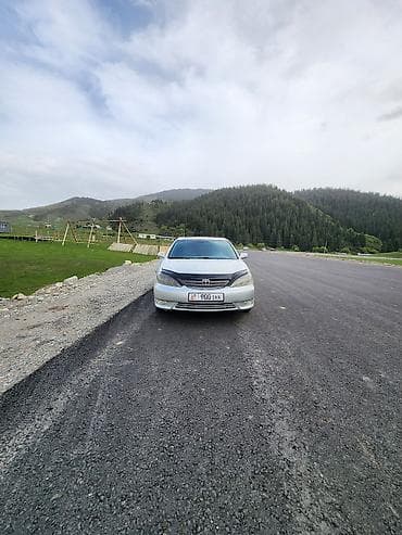 Транспорт: Toyota Camry: 2005 г., Седан — 2