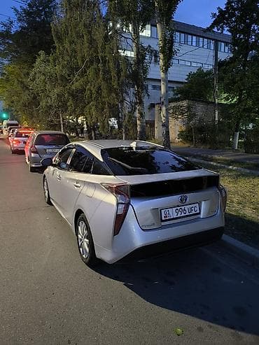 tayota progres: Toyota Prius: 2016 г., 1.8 л, Автомат, Гибрид, Лифтбек — 2