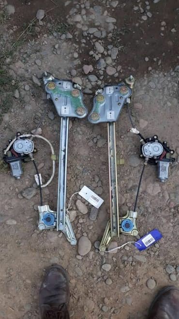 доводчик стекол: Стеклоподъемник L/R на Марк2 Х100 Чайзер. Х100 — 1