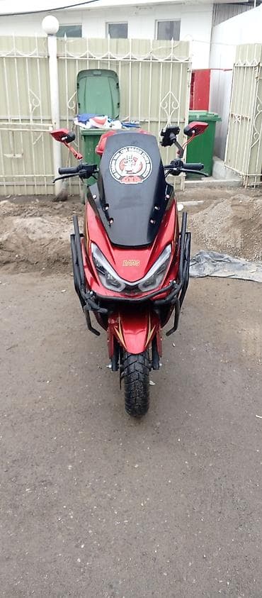 Город ош !! Продаю мопед макси В отличном состоянии Документы есть