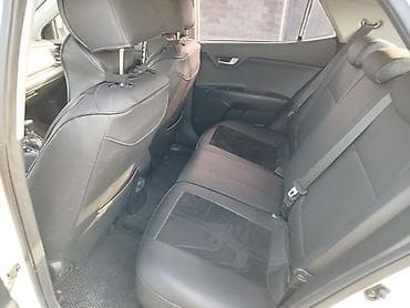 1: Kia Stonic: 2019 г., 1.4 л, Автомат, Бензин, Кроссовер — 9