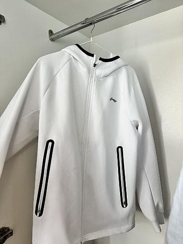Свадебные платья и аксессуары: Заголовок: Белая кофта на молнии, размер L, почти новая Описание — 2