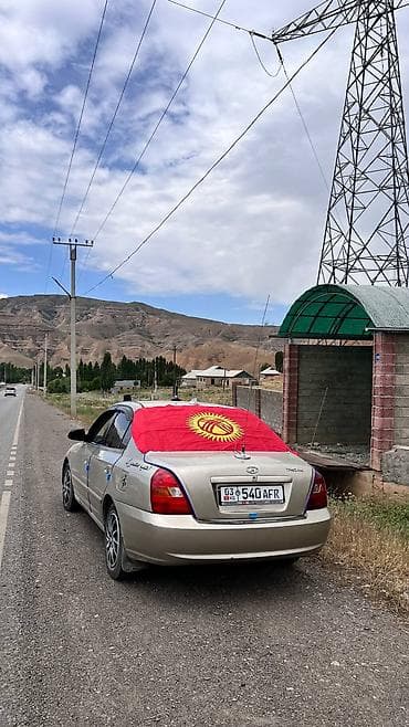 Транспорт: Hyundai Elantra: 2001 г., 2 л, Механика, Бензин, Седан — 2