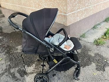 Прогулочная коляска с поворотным передним колесом - Лёгкая at lalafo.kg Прогулочная коляска с поворотным передним колесом - Лёгкая