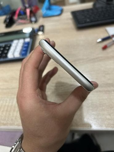 nokia e90: IPhone 11, Б/у, 128 ГБ, Белый — 6