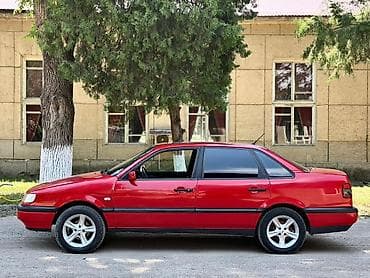 борттук кузов: Volkswagen Passat: 1994 г., 1.8 л, Кол менен иштөөчү, Бензин, Седан — 3