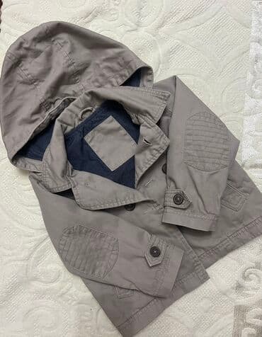 дождевик детский: Тренч детский от Waikiki 
На 1,5-2 года 
500 сом 
Состояние нового — 1