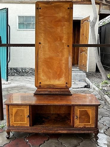 бу стенка: АНТИКВАРНОЕ ТРЮМО. Дерево. Дуб. Особенности: - Натуральное дерево с — 1