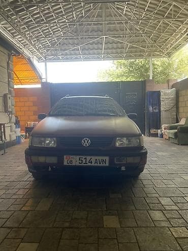 Volkswagen Passat Variant: 1994 г., 1.8 л, Кол менен иштөөчү, Бензин, Универсал — 5