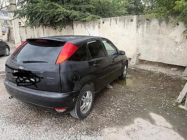 Продажа авто: Ford Focus: 2002 г., Хэтчбэк — 3
