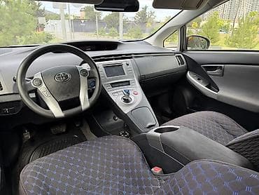Продажа авто: Toyota Prius: 2015 г., 1.8 л, Автомат, Гибрид, Хэтчбэк — 7