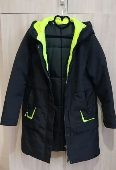 Пуховик на 12-15 лет в отличном состоянии. Носили 1 сезон, покупали