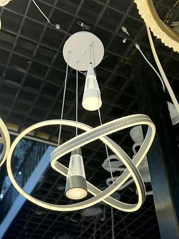 круглые часы: Подвесной светильник с LED-подсветкой и двумя пересекающимися — 1