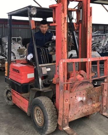 Детские сады, няни: Услуги автокара 1т Аренда вилочного погрузчика вилочный погрузчик — 3