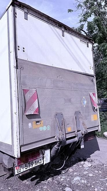 mercedes сапог грузовой: Легкий грузовик, Mercedes-Benz, Стандарт, 3 т, Б/у — 4